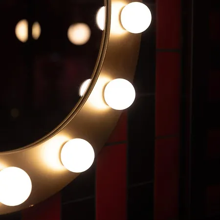 La Loge Du Cabaret Avec Xxl